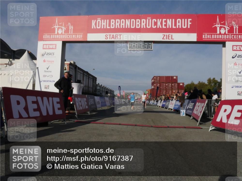 03.10.2025 - Köhlbrandbrückenlauf Matties Gatica Varas http://msf.ph/oto/9167387 03.10.2025 10:07:35 Ziel 1014, 1410, 1532, 1764, 1774, 1886, 2696, 2761, 3425, 3426, 3497 meine-sportfotos.de