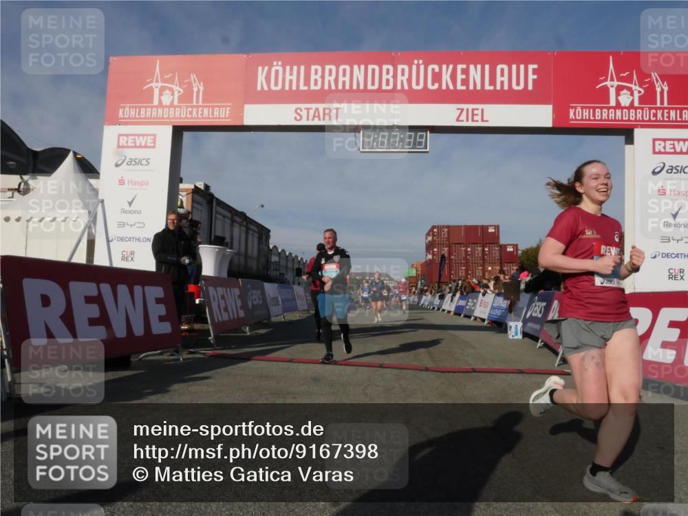 03.10.2025 - Köhlbrandbrückenlauf Matties Gatica Varas http://msf.ph/oto/9167398 03.10.2025 10:07:40 Ziel 1014, 1363, 1532, 1764, 1774, 1886, 2696, 2761, 2807, 2990, 3497 meine-sportfotos.de