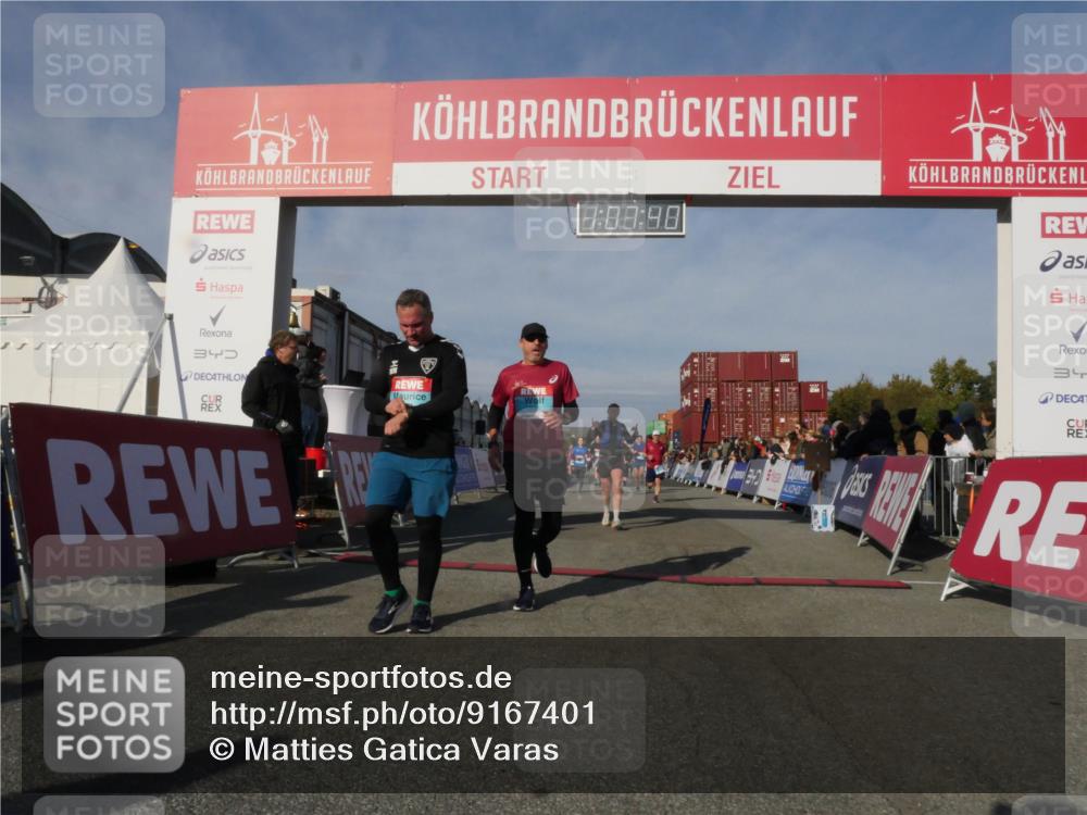 03.10.2025 - Köhlbrandbrückenlauf Matties Gatica Varas http://msf.ph/oto/9167401 03.10.2025 10:07:42 Ziel 1014, 1363, 1377, 1378, 1384, 1532, 1764, 1774, 1886, 2807, 2990, 3250, 3497 meine-sportfotos.de