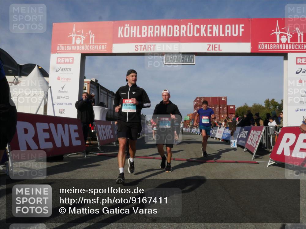 03.10.2025 - Köhlbrandbrückenlauf Matties Gatica Varas http://msf.ph/oto/9167411 03.10.2025 10:07:47 Ziel 1014, 1336, 1363, 1377, 1378, 1384, 2807, 2814, 2990, 3250 meine-sportfotos.de