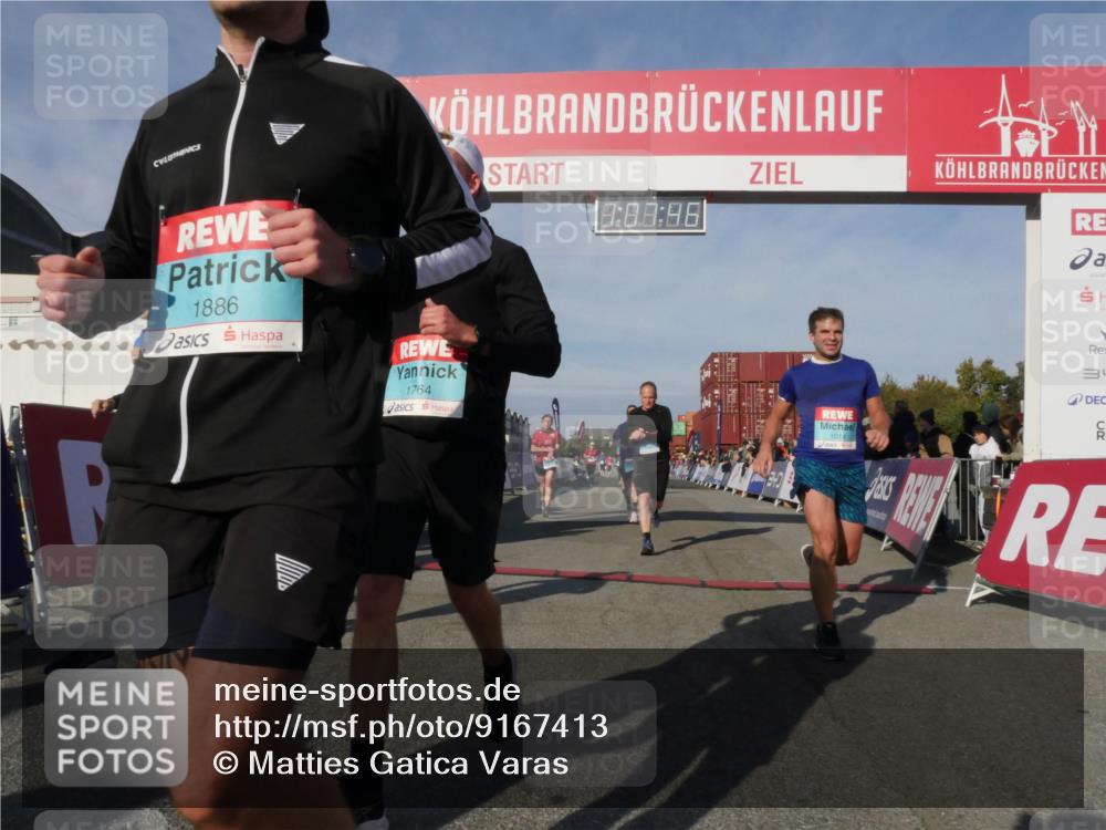03.10.2025 - Köhlbrandbrückenlauf Matties Gatica Varas http://msf.ph/oto/9167413 03.10.2025 10:07:47 Ziel 1014, 1336, 1363, 1377, 1378, 1384, 2807, 2814, 2990, 3250 meine-sportfotos.de