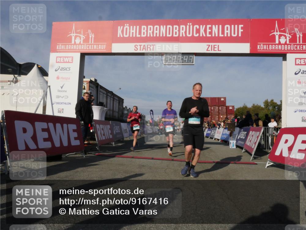 03.10.2025 - Köhlbrandbrückenlauf Matties Gatica Varas http://msf.ph/oto/9167416 03.10.2025 10:07:49 Ziel 1336, 1363, 1377, 1378, 1384, 1849, 2814, 2990, 3250 meine-sportfotos.de