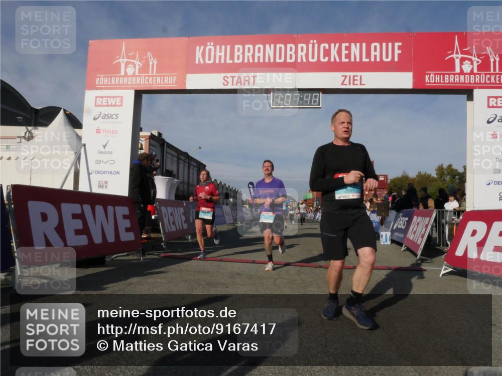 03.10.2025 - Köhlbrandbrückenlauf Matties Gatica Varas http://msf.ph/oto/9167417 03.10.2025 10:07:49 Ziel 1336, 1363, 1377, 1378, 1384, 1849, 2814, 2990, 3250 meine-sportfotos.de