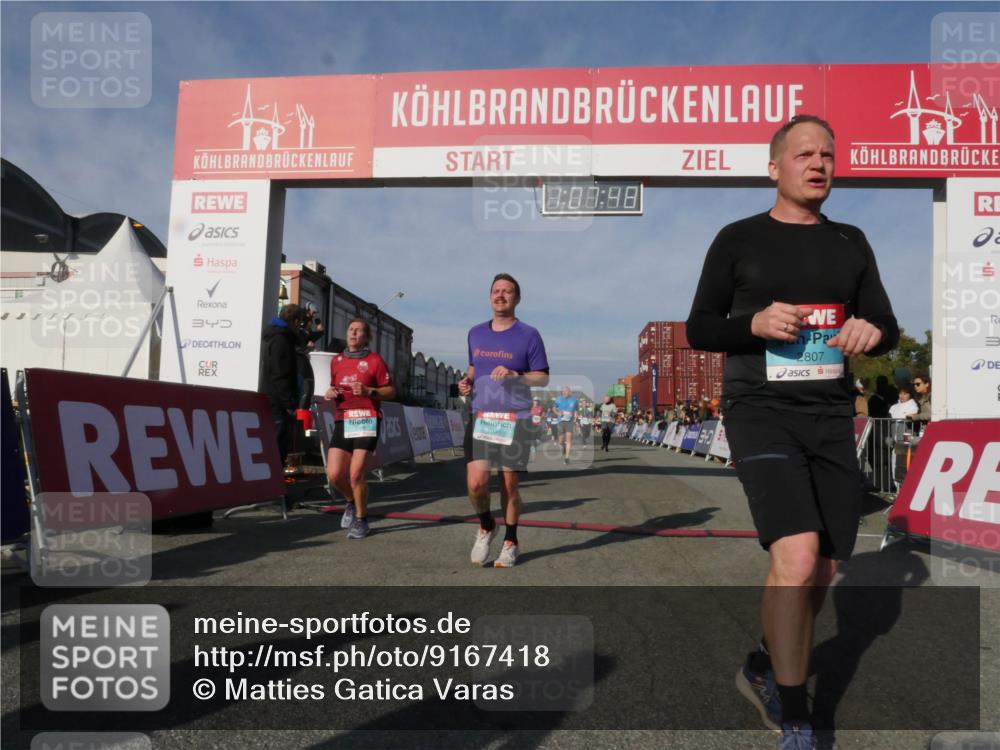 03.10.2025 - Köhlbrandbrückenlauf Matties Gatica Varas http://msf.ph/oto/9167418 03.10.2025 10:07:50 Ziel 1336, 1377, 1378, 1384, 1849, 2814, 3217, 3250 meine-sportfotos.de