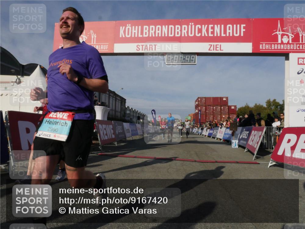 03.10.2025 - Köhlbrandbrückenlauf Matties Gatica Varas http://msf.ph/oto/9167420 03.10.2025 10:07:51 Ziel 1336, 1377, 1378, 1384, 1849, 2814, 3217, 3250 meine-sportfotos.de