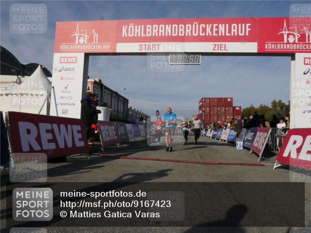 03.10.2025 - Köhlbrandbrückenlauf Matties Gatica Varas http://msf.ph/oto/9167423 03.10.2025 10:07:52 Ziel 1335, 1336, 1377, 1378, 1384, 1849, 2814, 3217, 3250 meine-sportfotos.de