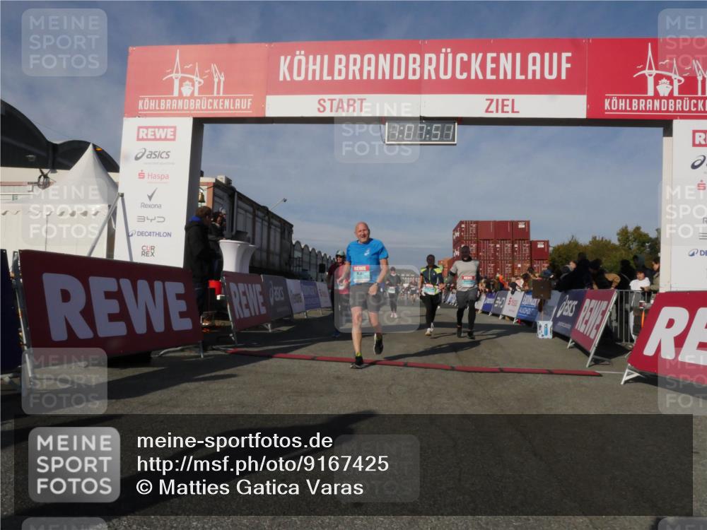 03.10.2025 - Köhlbrandbrückenlauf Matties Gatica Varas http://msf.ph/oto/9167425 03.10.2025 10:07:53 Ziel 1335, 1336, 1377, 1378, 1384, 1849, 2814, 3217, 3250 meine-sportfotos.de