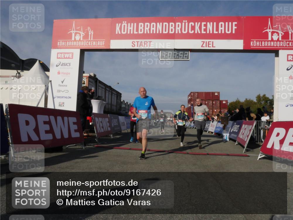 03.10.2025 - Köhlbrandbrückenlauf Matties Gatica Varas http://msf.ph/oto/9167426 03.10.2025 10:07:54 Ziel 1335, 1336, 1377, 1378, 1384, 1849, 2814, 3217 meine-sportfotos.de