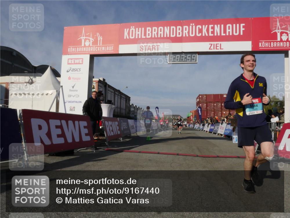 03.10.2025 - Köhlbrandbrückenlauf Matties Gatica Varas http://msf.ph/oto/9167440 03.10.2025 10:08:01 Ziel 1335, 1699, 1716, 2733, 3217, 3272, 3683, 3684 meine-sportfotos.de