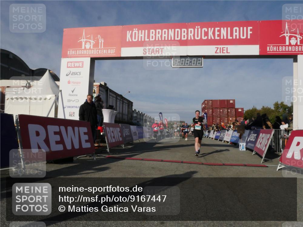 03.10.2025 - Köhlbrandbrückenlauf Matties Gatica Varas http://msf.ph/oto/9167447 03.10.2025 10:08:04 Ziel 1335, 1395, 1699, 1716, 1833, 2733, 3272, 3683, 3684 meine-sportfotos.de