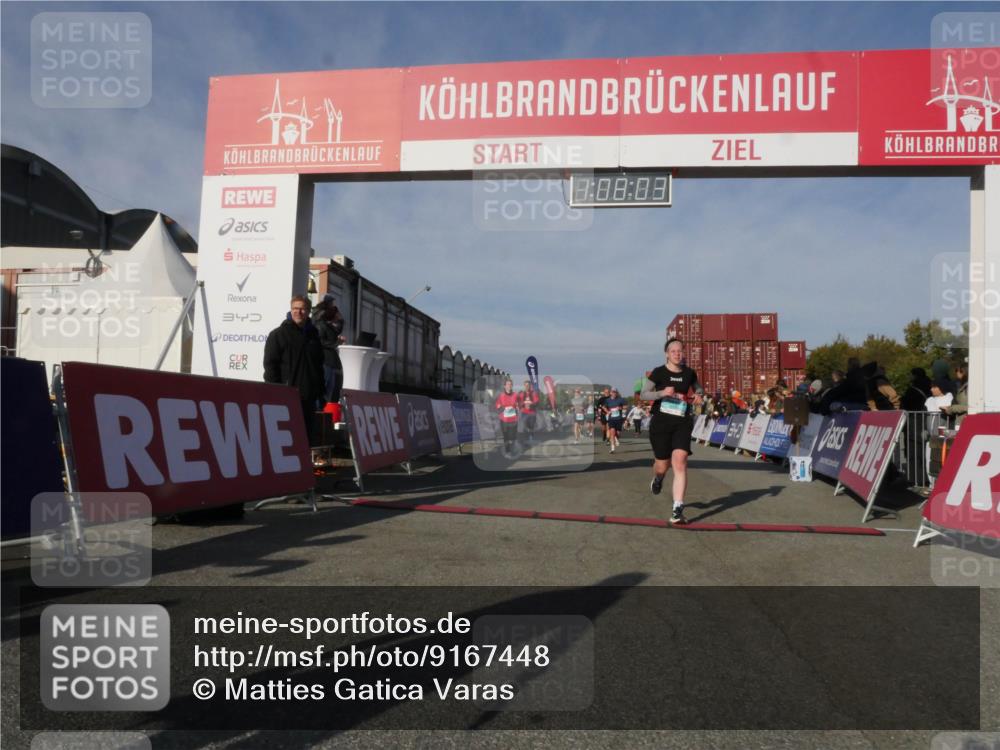 03.10.2025 - Köhlbrandbrückenlauf Matties Gatica Varas http://msf.ph/oto/9167448 03.10.2025 10:08:05 Ziel 1395, 1699, 1716, 1833, 2733, 3272, 3683, 3684 meine-sportfotos.de