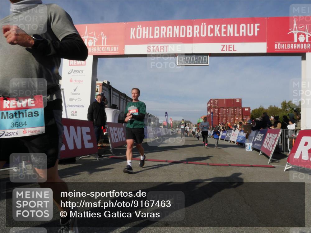 03.10.2025 - Köhlbrandbrückenlauf Matties Gatica Varas http://msf.ph/oto/9167463 03.10.2025 10:08:12 Ziel 1319, 1395, 1516, 1833, 3278, 3361, 3362, 3569, 3734, 3797 meine-sportfotos.de