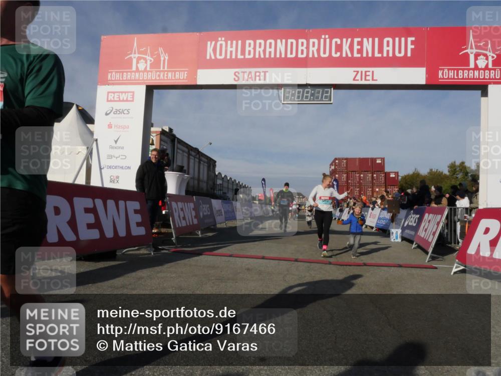 03.10.2025 - Köhlbrandbrückenlauf Matties Gatica Varas http://msf.ph/oto/9167466 03.10.2025 10:08:13 Ziel 1319, 1395, 1516, 1833, 3278, 3361, 3362, 3569, 3734, 3797 meine-sportfotos.de