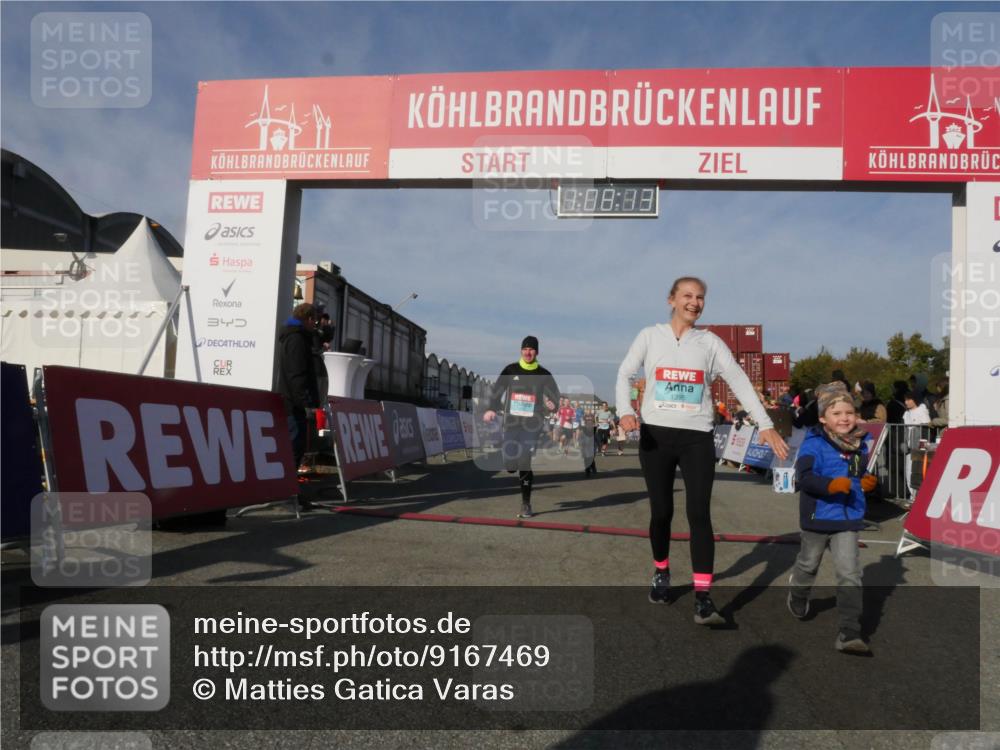 03.10.2025 - Köhlbrandbrückenlauf Matties Gatica Varas http://msf.ph/oto/9167469 03.10.2025 10:08:15 Ziel 1319, 1516, 1833, 3278, 3361, 3362, 3569, 3734, 3797 meine-sportfotos.de