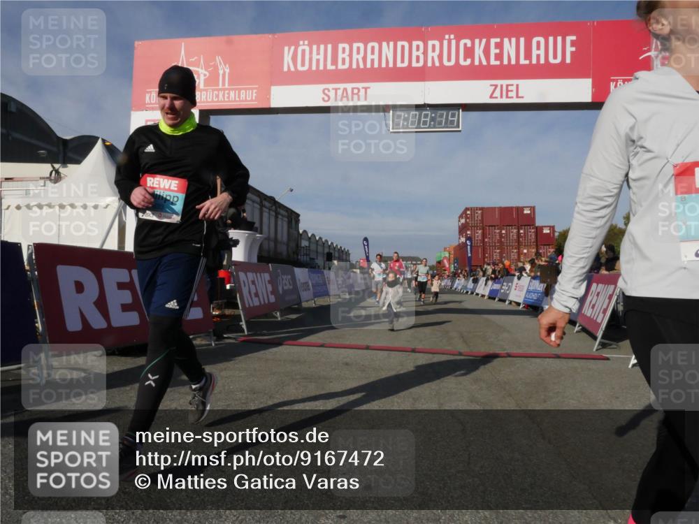 03.10.2025 - Köhlbrandbrückenlauf Matties Gatica Varas http://msf.ph/oto/9167472 03.10.2025 10:08:16 Ziel 1319, 1516, 2026, 3278, 3361, 3362, 3569, 3734, 3797 meine-sportfotos.de