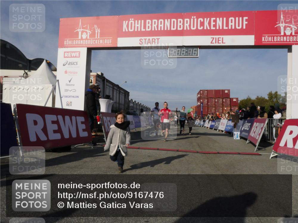 03.10.2025 - Köhlbrandbrückenlauf Matties Gatica Varas http://msf.ph/oto/9167476 03.10.2025 10:08:18 Ziel 1319, 1516, 2026, 3278, 3309, 3361, 3362, 3569, 3734, 3797 meine-sportfotos.de