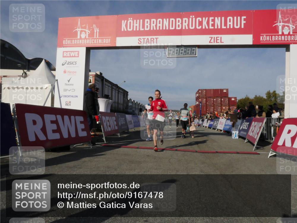 03.10.2025 - Köhlbrandbrückenlauf Matties Gatica Varas http://msf.ph/oto/9167478 03.10.2025 10:08:19 Ziel 1319, 1407, 1516, 2026, 3278, 3309, 3361, 3362, 3569, 3734, 3797 meine-sportfotos.de