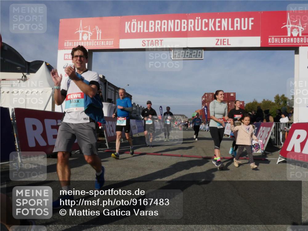 03.10.2025 - Köhlbrandbrückenlauf Matties Gatica Varas http://msf.ph/oto/9167483 03.10.2025 10:08:21 Ziel 1319, 1407, 1461, 2026, 3278, 3309, 3361, 3362, 3734 meine-sportfotos.de