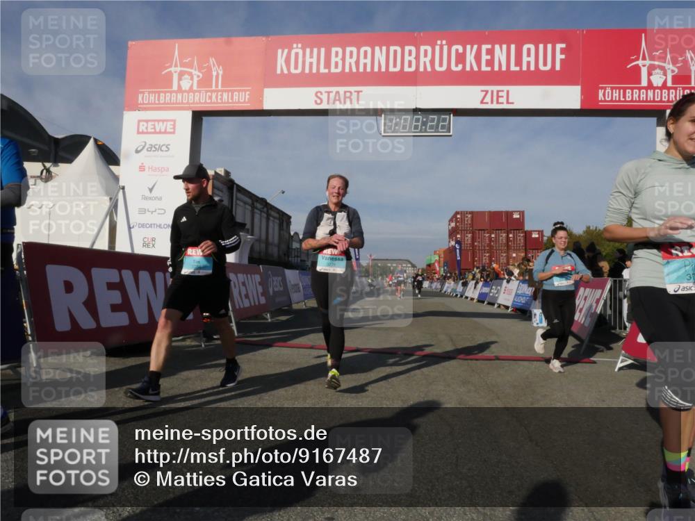 03.10.2025 - Köhlbrandbrückenlauf Matties Gatica Varas http://msf.ph/oto/9167487 03.10.2025 10:08:23 Ziel 1203, 1407, 1461, 1876, 2026, 3309, 3362 meine-sportfotos.de