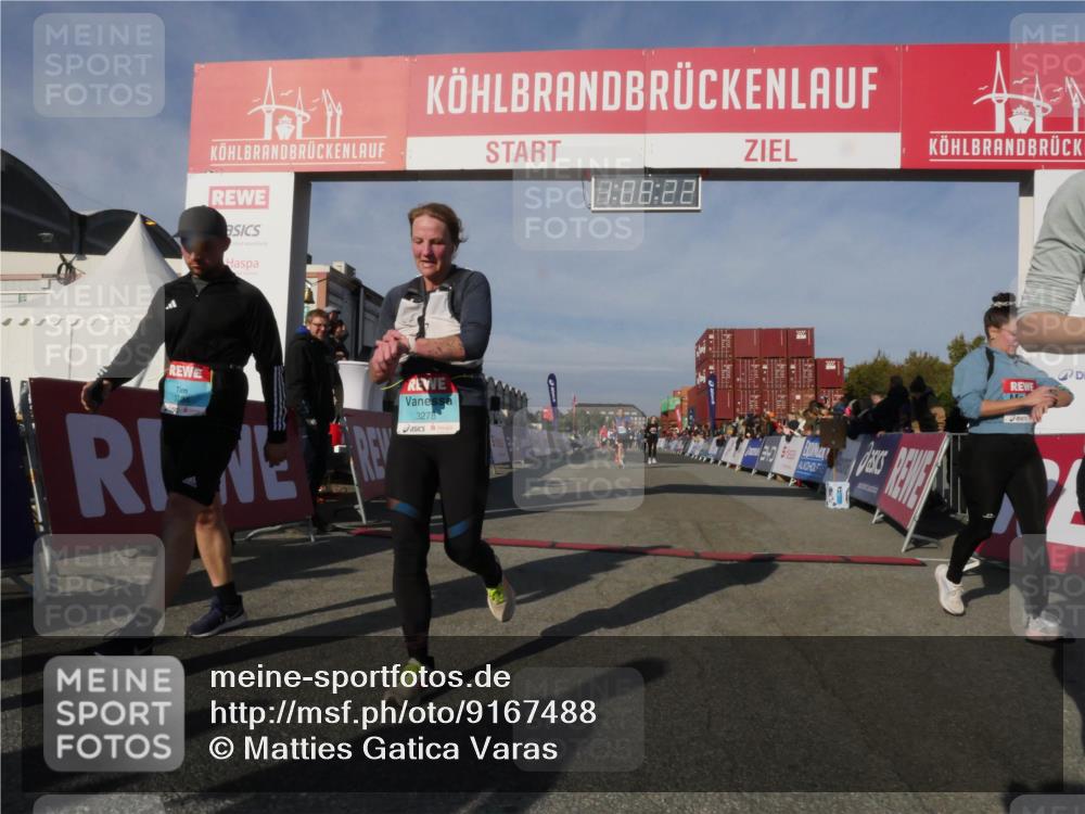 03.10.2025 - Köhlbrandbrückenlauf Matties Gatica Varas http://msf.ph/oto/9167488 03.10.2025 10:08:24 Ziel 1203, 1371, 1407, 1461, 1601, 1876, 2026, 3309 meine-sportfotos.de