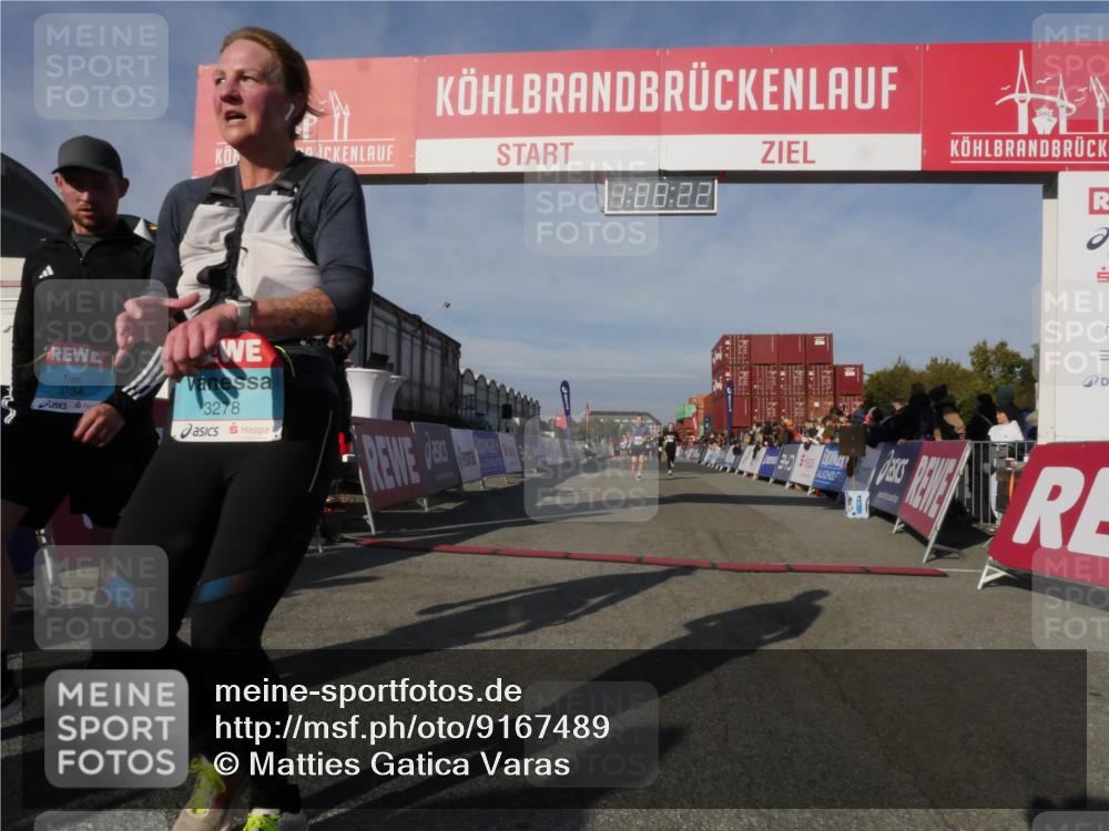 03.10.2025 - Köhlbrandbrückenlauf Matties Gatica Varas http://msf.ph/oto/9167489 03.10.2025 10:08:24 Ziel 1203, 1371, 1407, 1461, 1601, 1876, 2026, 3309 meine-sportfotos.de