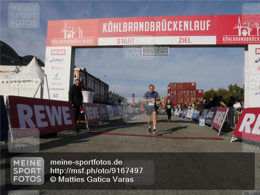 03.10.2025 - Köhlbrandbrückenlauf Matties Gatica Varas http://msf.ph/oto/9167497 03.10.2025 10:08:28 Ziel 1203, 1238, 1257, 1338, 1371, 1407, 1461, 1601, 1753, 1876, 2026, 3309, 3778 meine-sportfotos.de