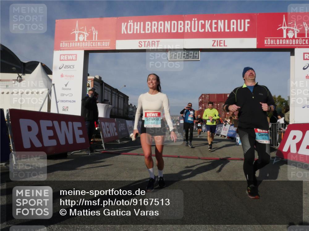 03.10.2025 - Köhlbrandbrückenlauf Matties Gatica Varas http://msf.ph/oto/9167513 03.10.2025 10:08:36 Ziel 1089, 1172, 1238, 1257, 1338, 1371, 1430, 1489, 1508, 1601, 1753, 1755, 2735, 2736, 2776, 2942, 3071, 3123, 3752, 3778 meine-sportfotos.de