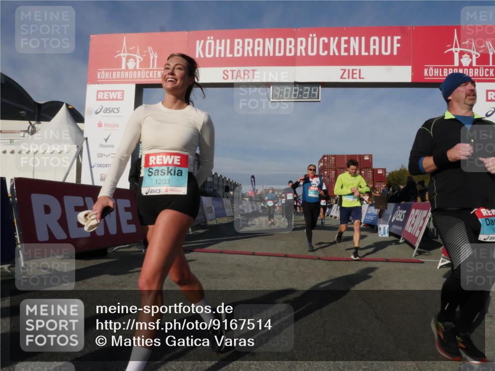03.10.2025 - Köhlbrandbrückenlauf Matties Gatica Varas http://msf.ph/oto/9167514 03.10.2025 10:08:36 Ziel 1089, 1172, 1238, 1257, 1338, 1371, 1430, 1489, 1508, 1601, 1753, 1755, 2735, 2736, 2776, 2942, 3071, 3123, 3752, 3778 meine-sportfotos.de