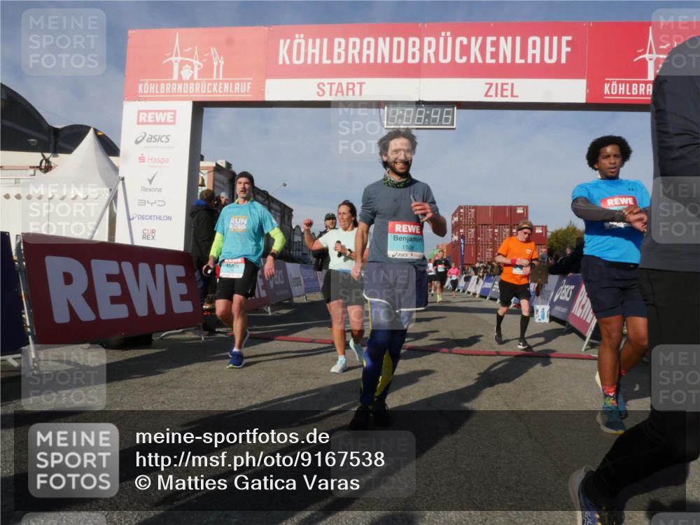03.10.2025 - Köhlbrandbrückenlauf Matties Gatica Varas http://msf.ph/oto/9167538 03.10.2025 10:08:47 Ziel 1430, 1451, 1489, 1506, 1525, 1555, 1566, 1567, 1739, 1858, 2449, 2731, 2734, 3128, 3189, 3261, 3369, 3738, 3752 meine-sportfotos.de