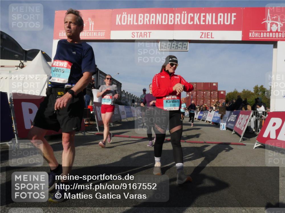03.10.2025 - Köhlbrandbrückenlauf Matties Gatica Varas http://msf.ph/oto/9167552 03.10.2025 10:08:54 Ziel 1364, 1451, 1506, 1555, 1670, 1858, 2449, 3128, 3380, 3738 meine-sportfotos.de
