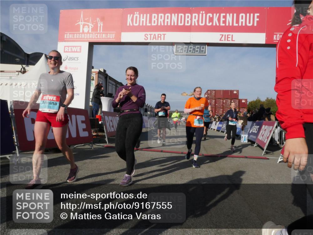 03.10.2025 - Köhlbrandbrückenlauf Matties Gatica Varas http://msf.ph/oto/9167555 03.10.2025 10:08:56 Ziel 1364, 1367, 1451, 1506, 1555, 1670, 3128, 3380, 3738 meine-sportfotos.de
