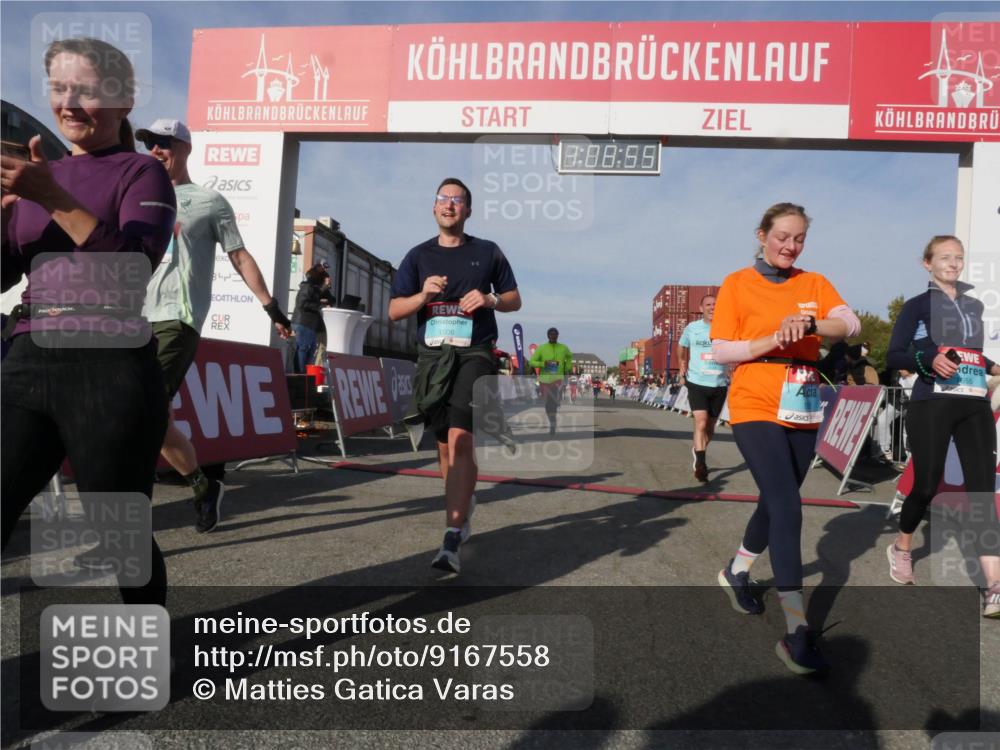 03.10.2025 - Köhlbrandbrückenlauf Matties Gatica Varas http://msf.ph/oto/9167558 03.10.2025 10:08:57 Ziel 1364, 1367, 1451, 1670, 2805, 3128, 3380, 3738 meine-sportfotos.de