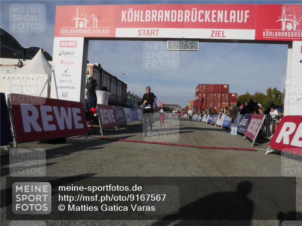 03.10.2025 - Köhlbrandbrückenlauf Matties Gatica Varas http://msf.ph/oto/9167567 03.10.2025 10:09:01 Ziel 1200, 1364, 1367, 1670, 2805, 3280, 3380 meine-sportfotos.de