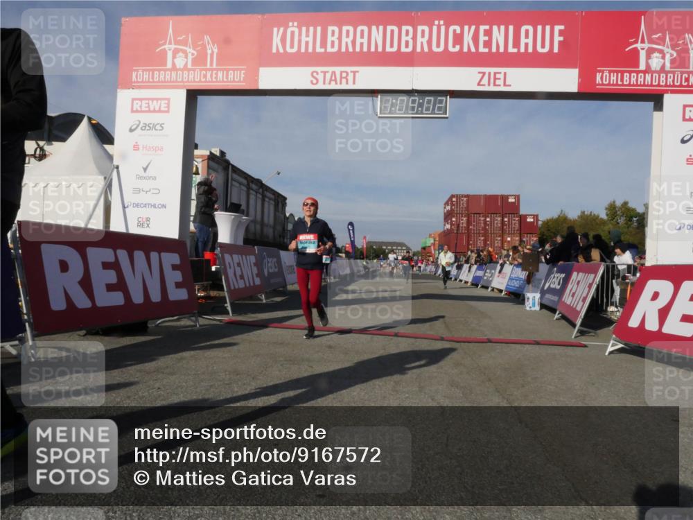 03.10.2025 - Köhlbrandbrückenlauf Matties Gatica Varas http://msf.ph/oto/9167572 03.10.2025 10:09:04 Ziel 1200, 1294, 1355, 1364, 1367, 2117, 2560, 2805, 3009, 3280 meine-sportfotos.de