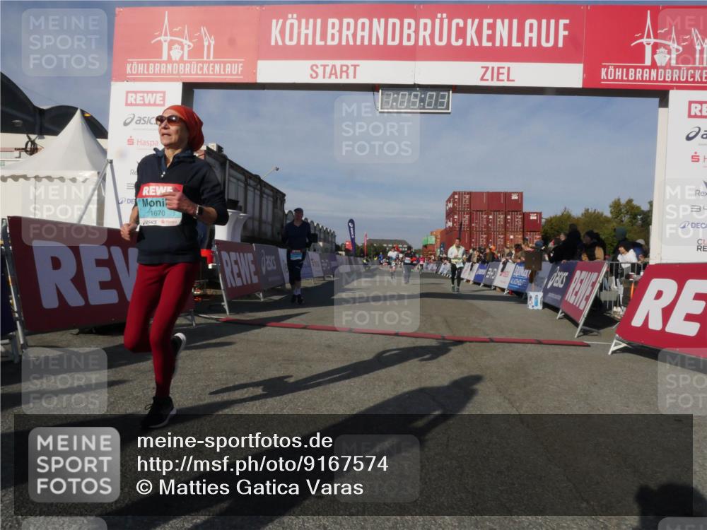 03.10.2025 - Köhlbrandbrückenlauf Matties Gatica Varas http://msf.ph/oto/9167574 03.10.2025 10:09:05 Ziel 1200, 1294, 1355, 1364, 1367, 2117, 2560, 2805, 3009, 3280 meine-sportfotos.de