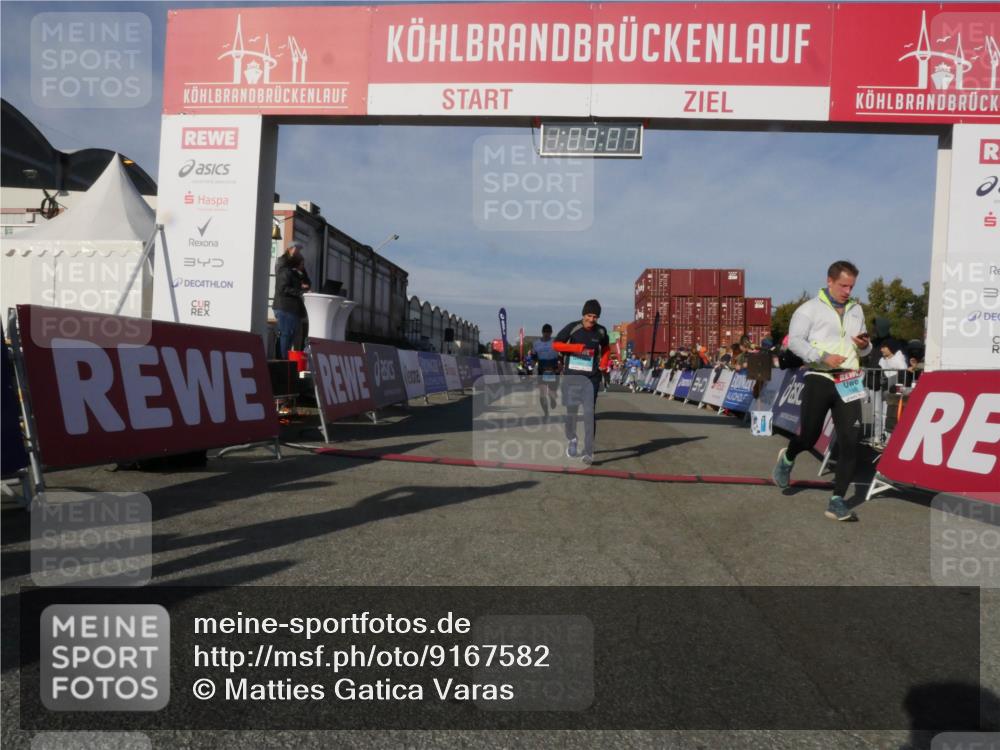 03.10.2025 - Köhlbrandbrückenlauf Matties Gatica Varas http://msf.ph/oto/9167582 03.10.2025 10:09:09 Ziel 1200, 1294, 1355, 1507, 1673, 1902, 2117, 2450, 2560, 2805, 3006, 3009, 3010, 3280, 3672 meine-sportfotos.de
