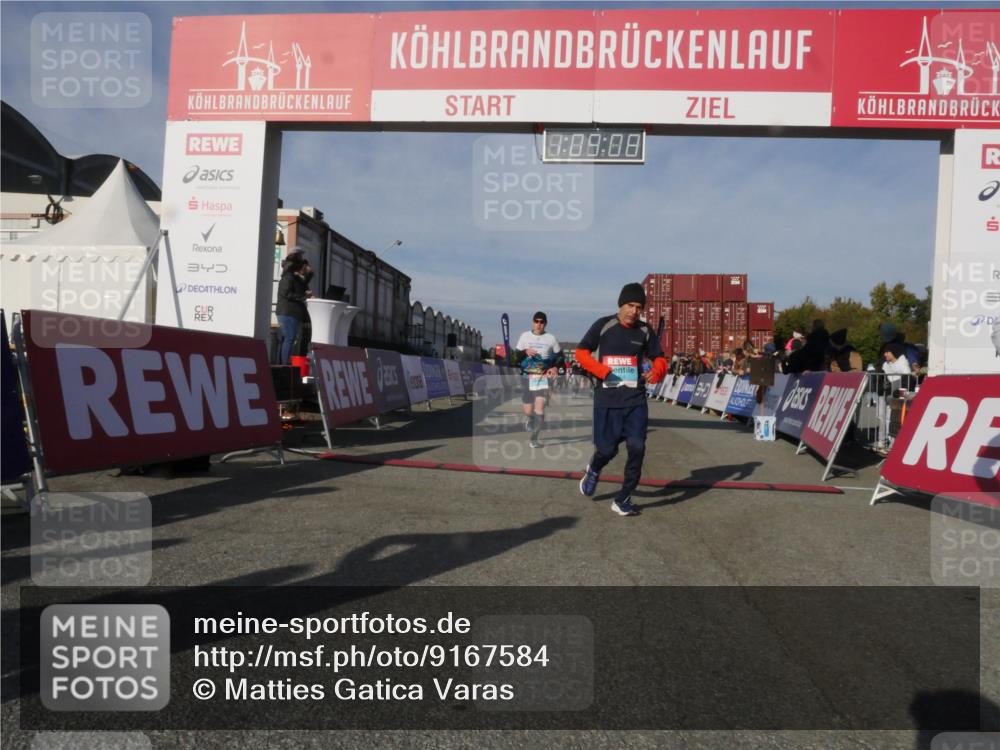 03.10.2025 - Köhlbrandbrückenlauf Matties Gatica Varas http://msf.ph/oto/9167584 03.10.2025 10:09:10 Ziel 1200, 1294, 1355, 1507, 1673, 1902, 2117, 2450, 2560, 3006, 3009, 3010, 3280, 3672 meine-sportfotos.de
