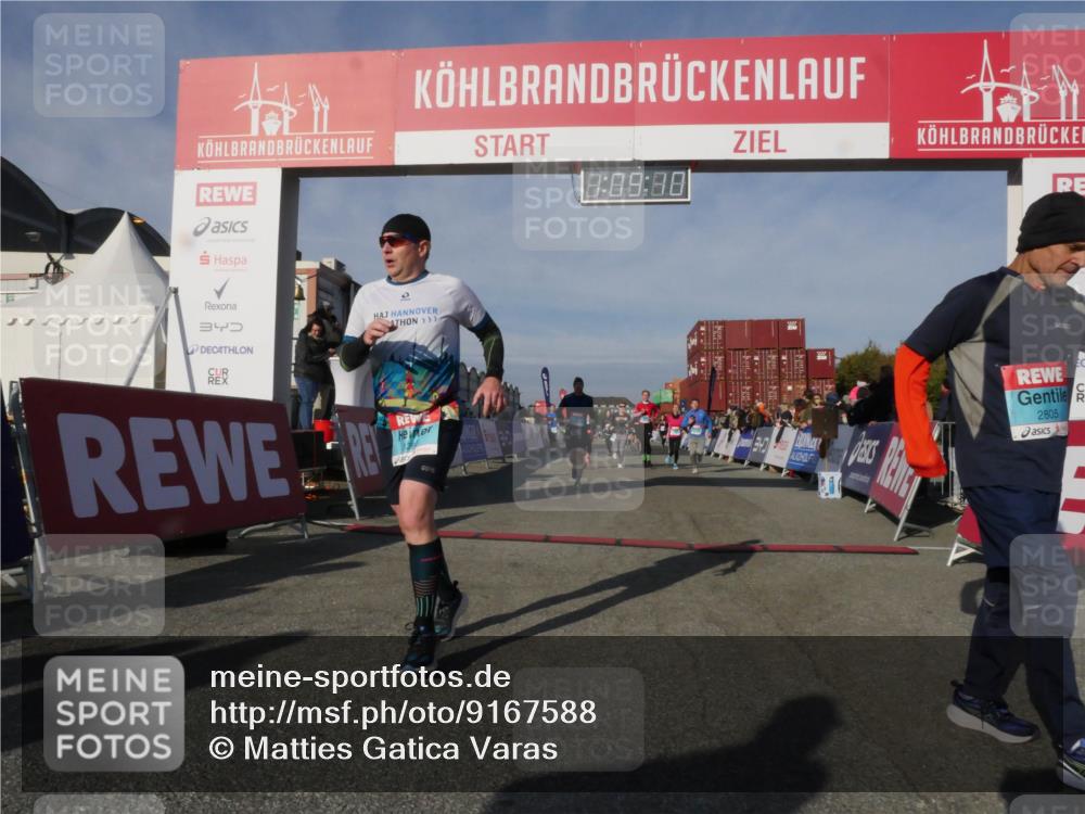 03.10.2025 - Köhlbrandbrückenlauf Matties Gatica Varas http://msf.ph/oto/9167588 03.10.2025 10:09:11 Ziel 1200, 1294, 1355, 1507, 1673, 1902, 2117, 2450, 2560, 2677, 3006, 3009, 3010, 3672 meine-sportfotos.de