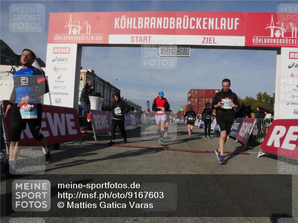 03.10.2025 - Köhlbrandbrückenlauf Matties Gatica Varas http://msf.ph/oto/9167603 03.10.2025 10:09:19 Ziel 1163, 1250, 1369, 1391, 1419, 1478, 1507, 1600, 1673, 1818, 1901, 2450, 2677, 3006, 3010, 3743 meine-sportfotos.de