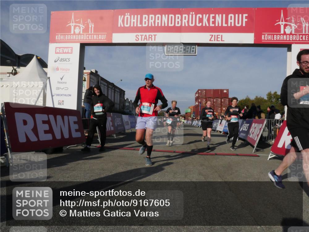 03.10.2025 - Köhlbrandbrückenlauf Matties Gatica Varas http://msf.ph/oto/9167605 03.10.2025 10:09:20 Ziel 1163, 1250, 1369, 1391, 1419, 1478, 1507, 1600, 1818, 1901, 2450, 2677, 3006, 3010, 3743 meine-sportfotos.de