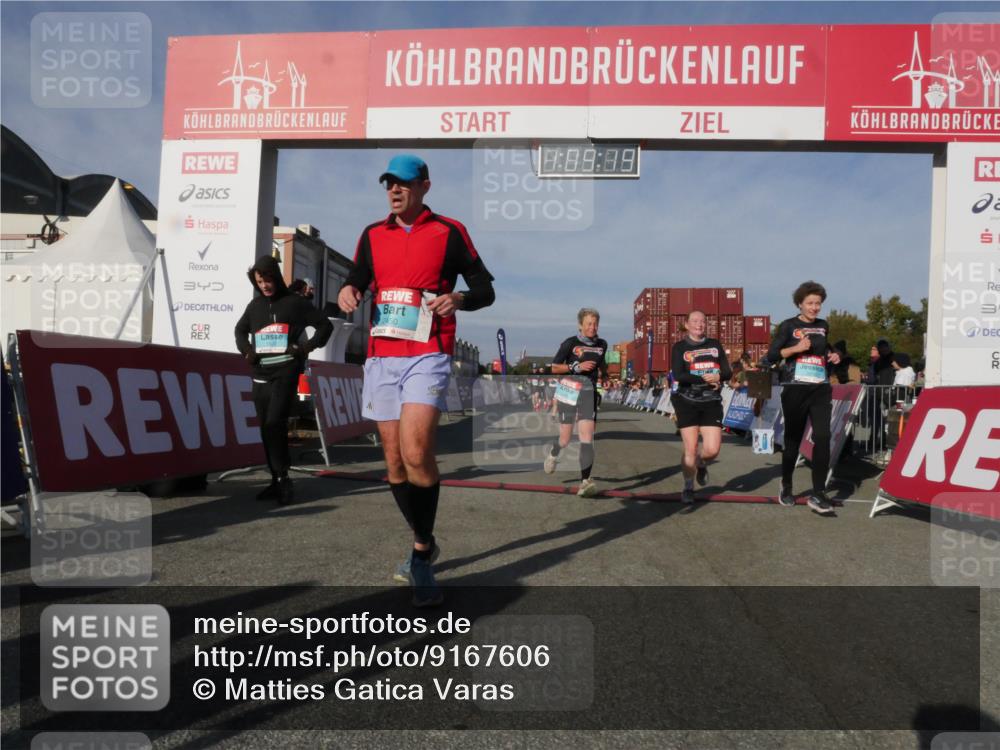 03.10.2025 - Köhlbrandbrückenlauf Matties Gatica Varas http://msf.ph/oto/9167606 03.10.2025 10:09:21 Ziel 1163, 1250, 1369, 1391, 1419, 1478, 1600, 1742, 1805, 1818, 1901, 2677, 3743 meine-sportfotos.de