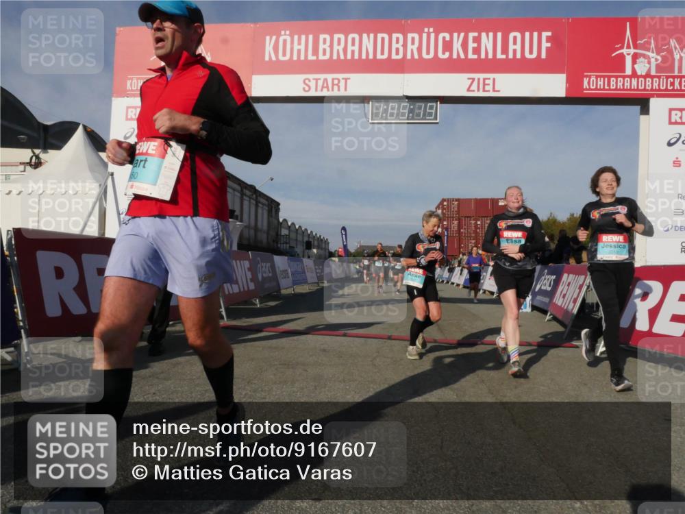 03.10.2025 - Köhlbrandbrückenlauf Matties Gatica Varas http://msf.ph/oto/9167607 03.10.2025 10:09:21 Ziel 1163, 1250, 1369, 1391, 1419, 1478, 1600, 1742, 1805, 1818, 1901, 2677, 3743 meine-sportfotos.de
