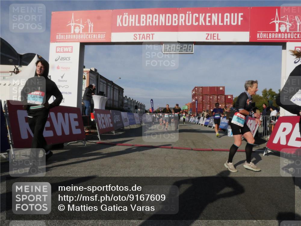 03.10.2025 - Köhlbrandbrückenlauf Matties Gatica Varas http://msf.ph/oto/9167609 03.10.2025 10:09:22 Ziel 1163, 1250, 1369, 1391, 1419, 1478, 1600, 1742, 1805, 1818, 1901, 2677, 3743 meine-sportfotos.de