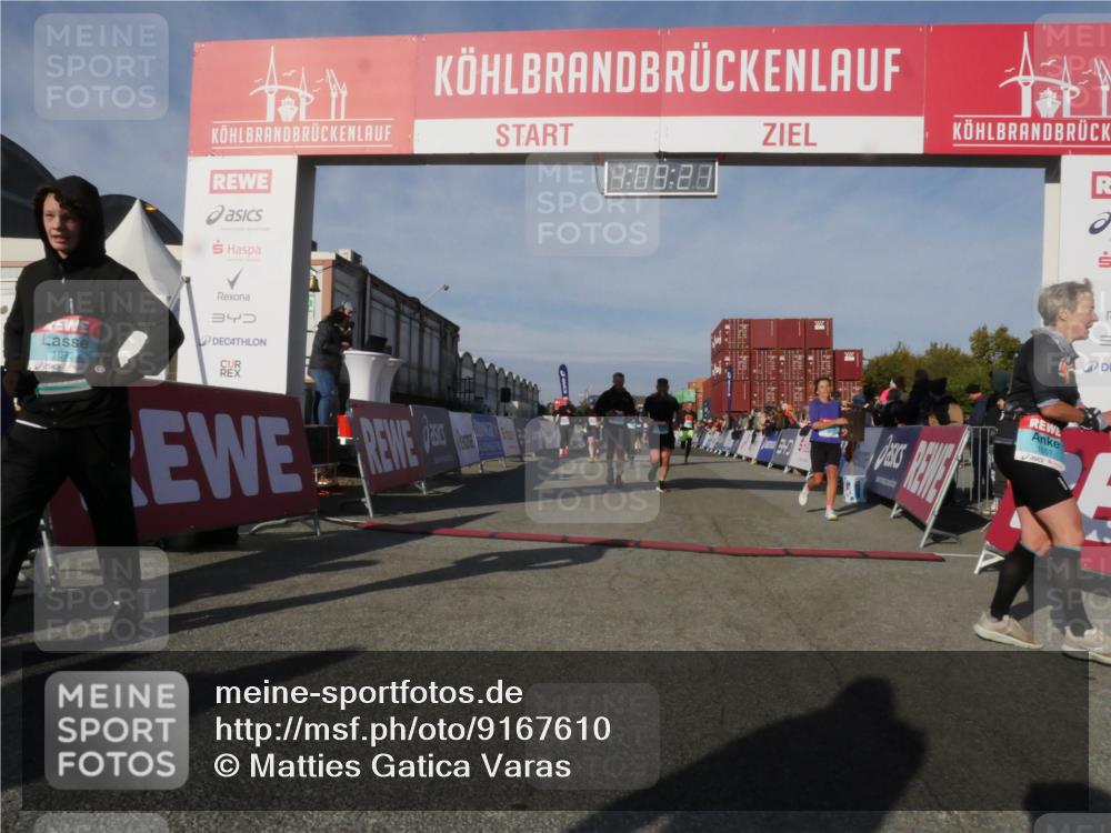 03.10.2025 - Köhlbrandbrückenlauf Matties Gatica Varas http://msf.ph/oto/9167610 03.10.2025 10:09:22 Ziel 1163, 1250, 1369, 1391, 1419, 1478, 1600, 1742, 1805, 1818, 1901, 2677, 3743 meine-sportfotos.de