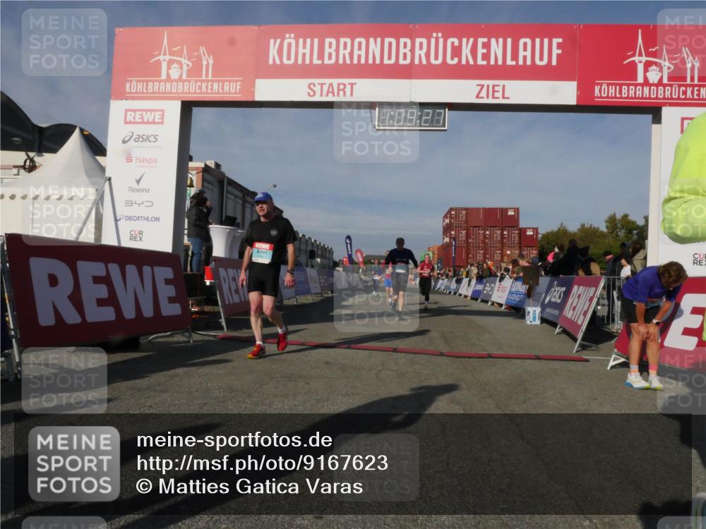 03.10.2025 - Köhlbrandbrückenlauf Matties Gatica Varas http://msf.ph/oto/9167623 03.10.2025 10:09:29 Ziel 1201, 1250, 1464, 1558, 1742, 1805, 1818, 1901, 3387, 3641 meine-sportfotos.de