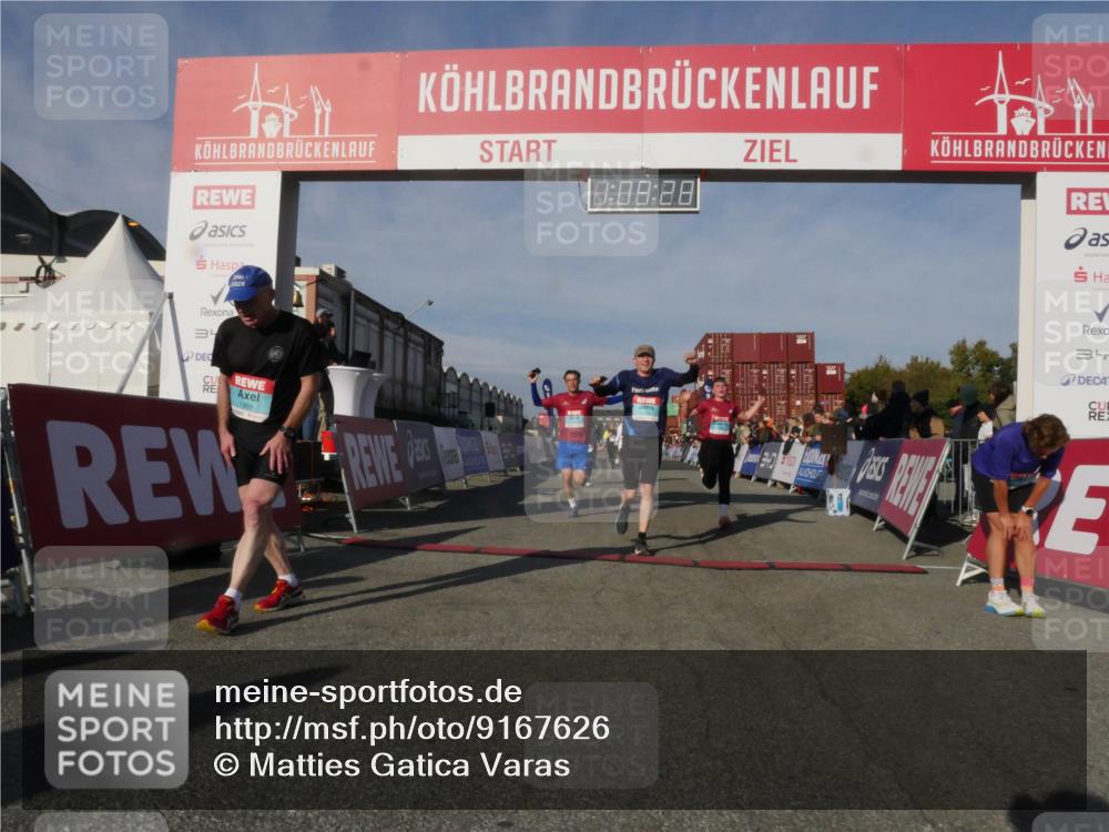 03.10.2025 - Köhlbrandbrückenlauf Matties Gatica Varas http://msf.ph/oto/9167626 03.10.2025 10:09:30 Ziel 1201, 1250, 1464, 1558, 1742, 1805, 1818, 1901, 3387, 3641 meine-sportfotos.de