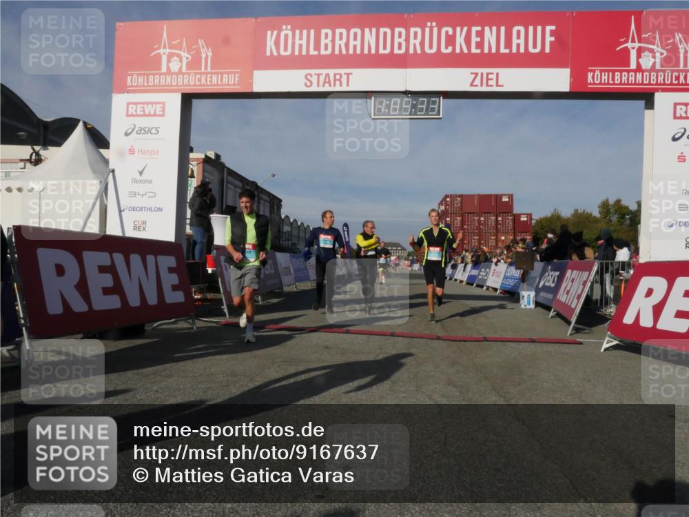 03.10.2025 - Köhlbrandbrückenlauf Matties Gatica Varas http://msf.ph/oto/9167637 03.10.2025 10:09:35 Ziel 1201, 1408, 1464, 1558, 2882, 2946, 3387, 3641 meine-sportfotos.de
