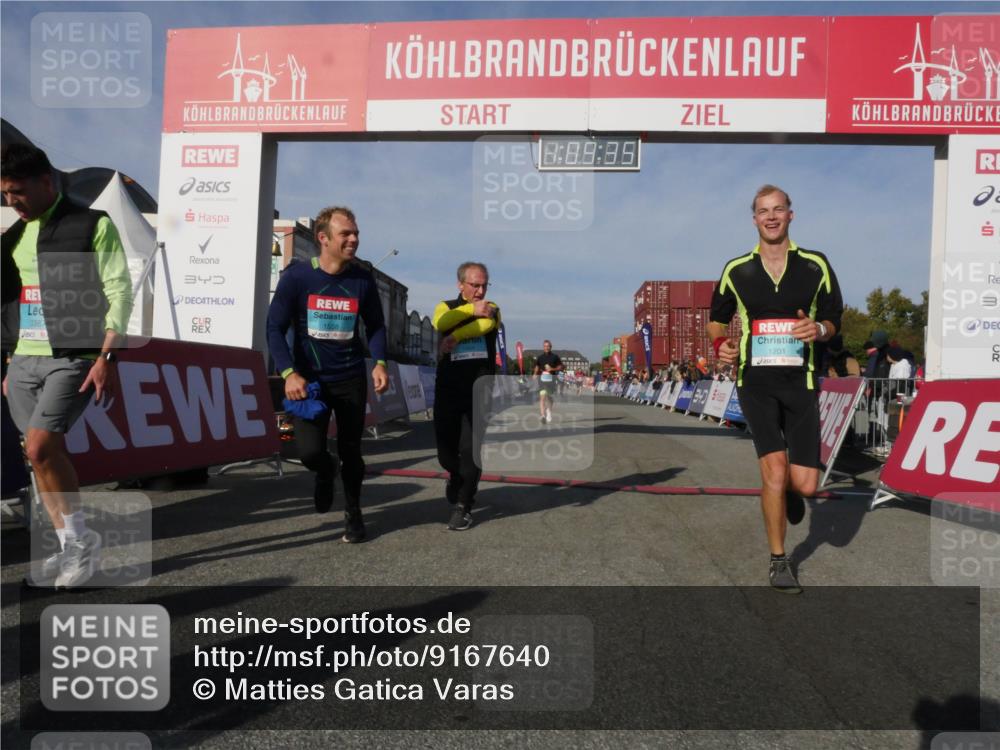 03.10.2025 - Köhlbrandbrückenlauf Matties Gatica Varas http://msf.ph/oto/9167640 03.10.2025 10:09:37 Ziel 1408, 2882, 2946, 3641 meine-sportfotos.de