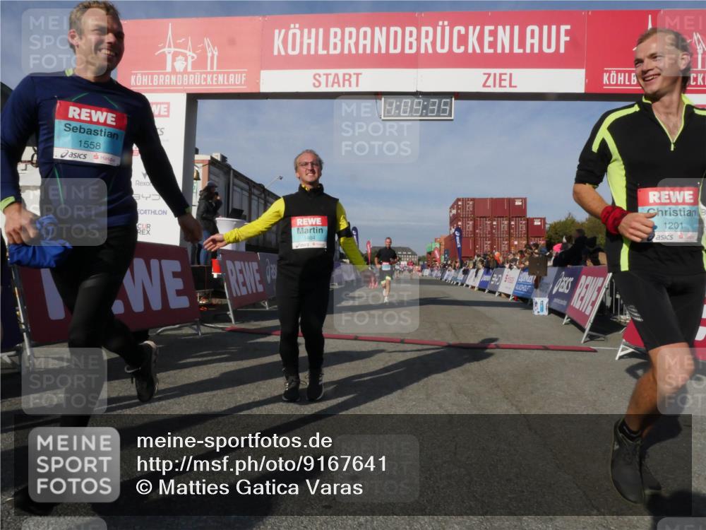 03.10.2025 - Köhlbrandbrückenlauf Matties Gatica Varas http://msf.ph/oto/9167641 03.10.2025 10:09:37 Ziel 1408, 2882, 2946, 3641 meine-sportfotos.de