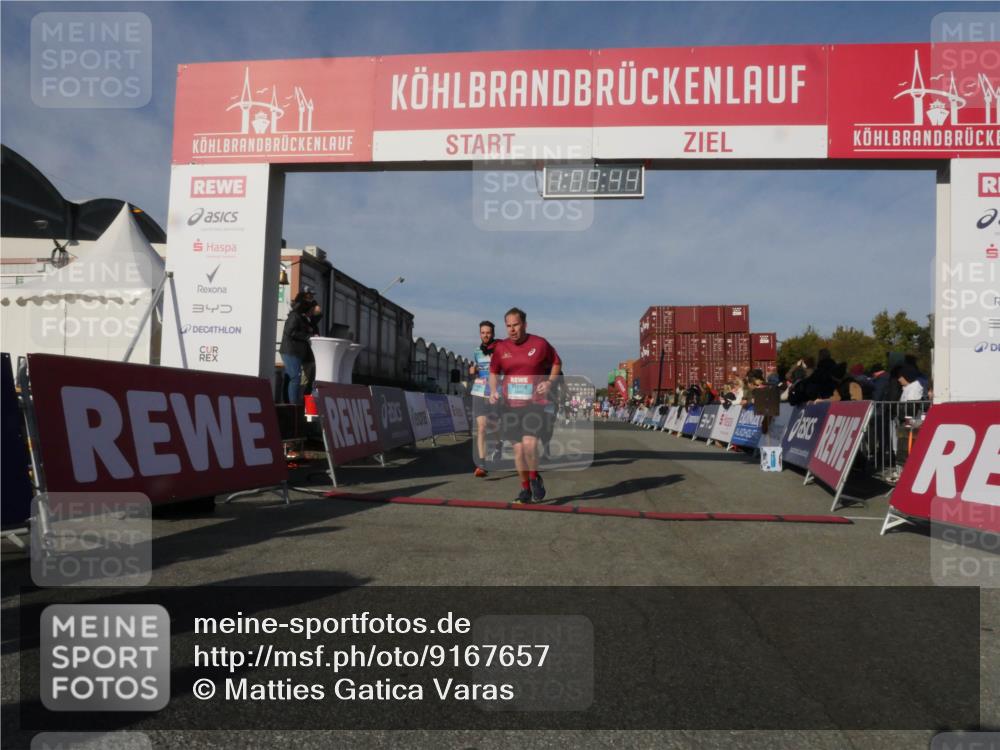 03.10.2025 - Köhlbrandbrückenlauf Matties Gatica Varas http://msf.ph/oto/9167657 03.10.2025 10:09:46 Ziel 1408, 1786, 2882, 2946, 3321, 3539 meine-sportfotos.de